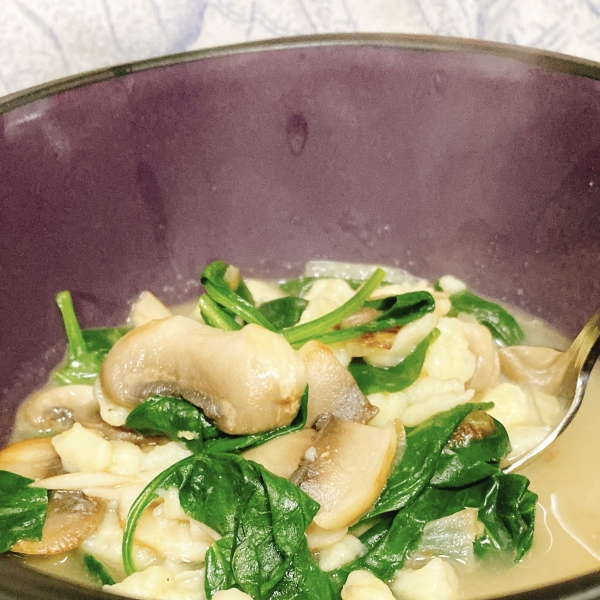 Spinach and Mushroom Soup with Spaetzle