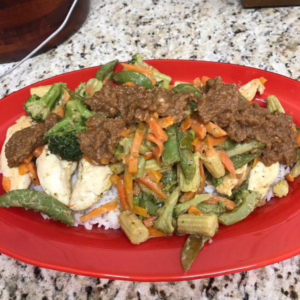 Creamy Peanut Stir-Fried Chicken