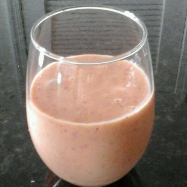 Basil Strawberry Mango Smoothie