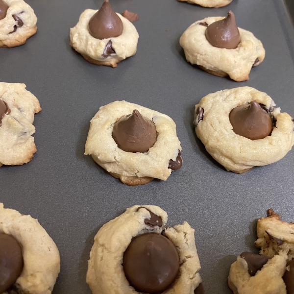 Chocolate Chip Kiss Cookies