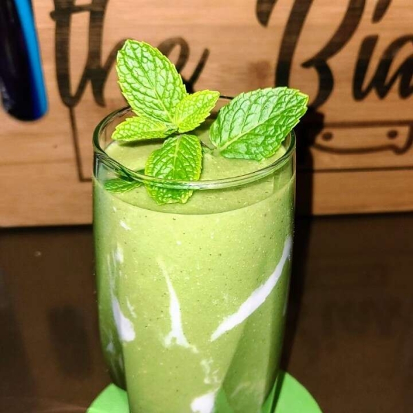 Kiwi Banana Apple Smoothie