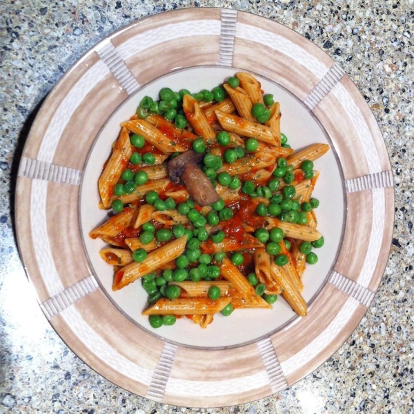 Bow-Tie Pasta With Red Pepper Sauce