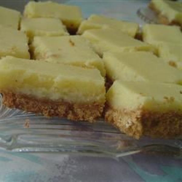 Graham Moist Lemon Bars