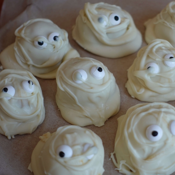 Easy Pumpkin Spice Truffles