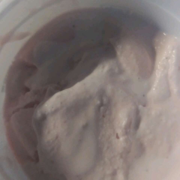 Easy Strawberry Ice Cream