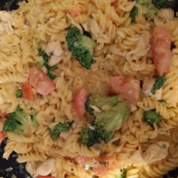 VELVEETA® Easy Chicken Primavera