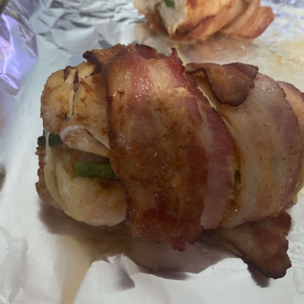 Bacon-Wrapped Stuffed Chicken Breasts in the Air Fryer