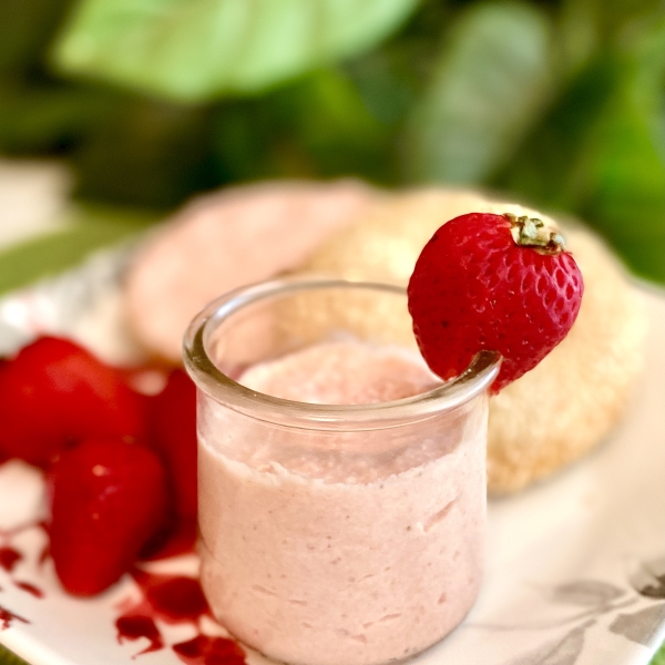 Buttery Strawberry Shmear