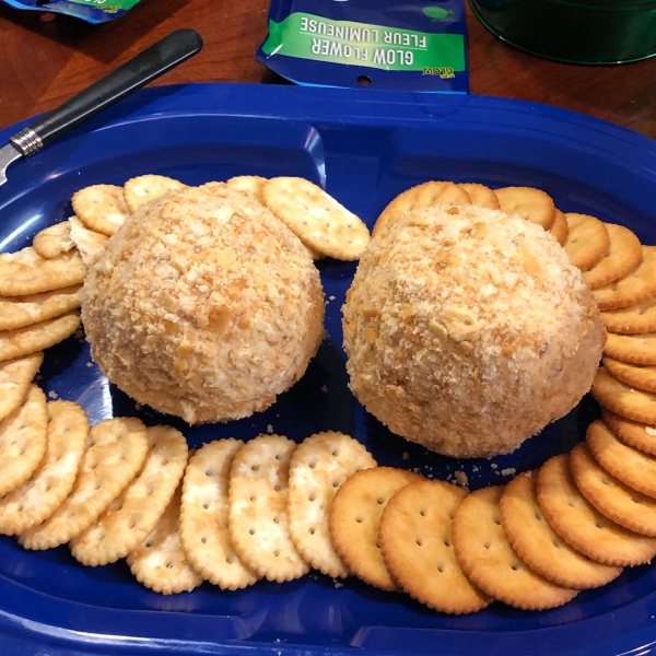 Christmas Cheese Ball