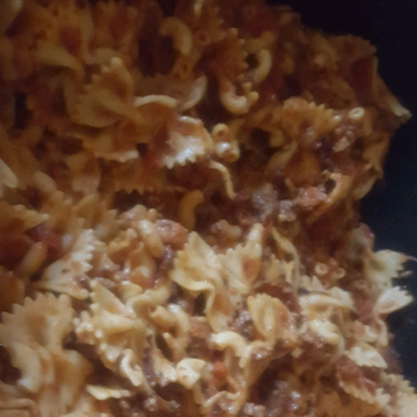 Shells with Bacon and Beef Sauce
