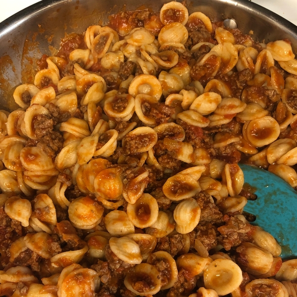 Shells with Bacon and Beef Sauce