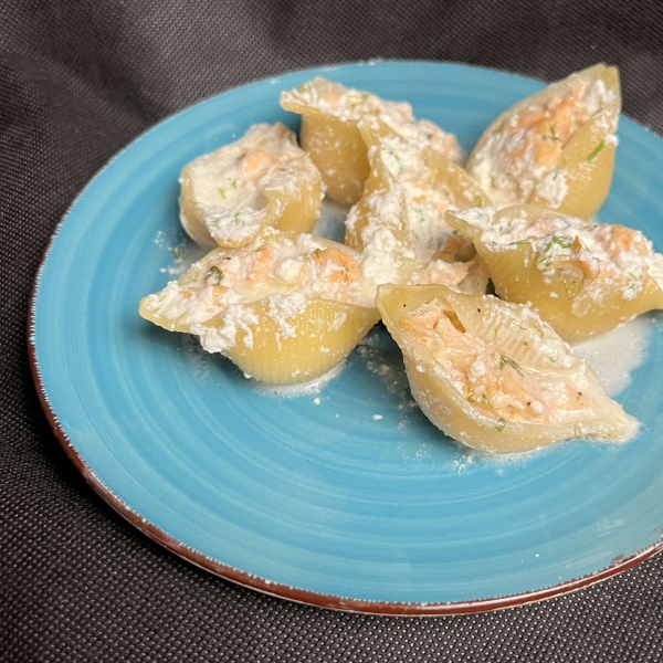 Salmon-Stuffed Pasta Shells