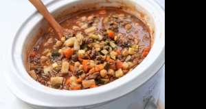 Slow Cooker Vegetable Soup with Ground Beef