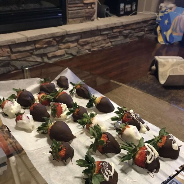 Simple Chocolate-Covered Strawberries