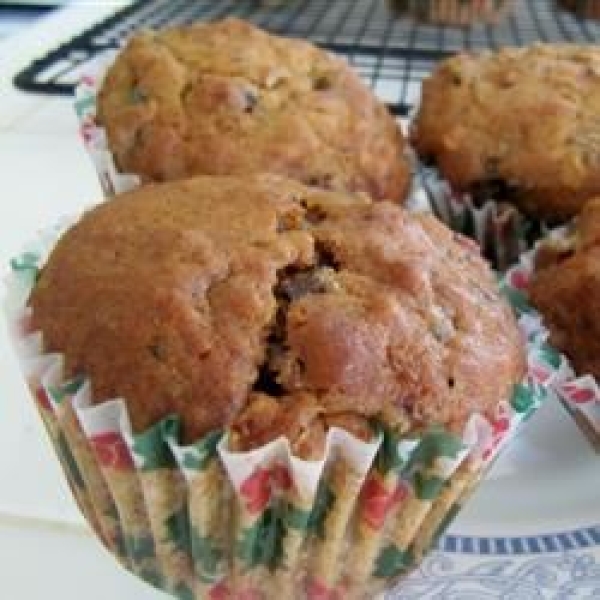 Sugarless Fruit Nut Muffins