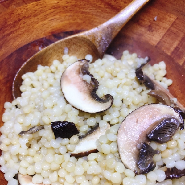 Instant Pot® Garlicky Mushroom Israeli Couscous