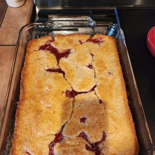 Easy Cherry Cobbler