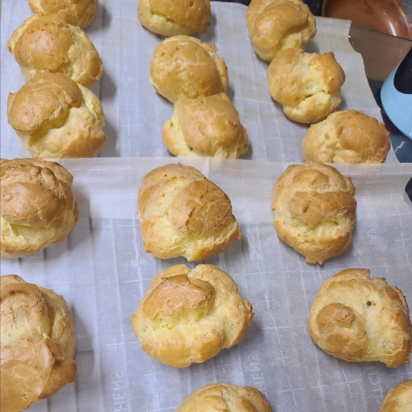 Grandma Mary's Cream Puffs