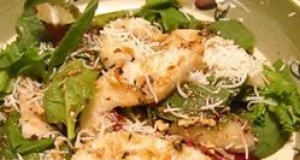 Speedy Pear and Pecan Salad