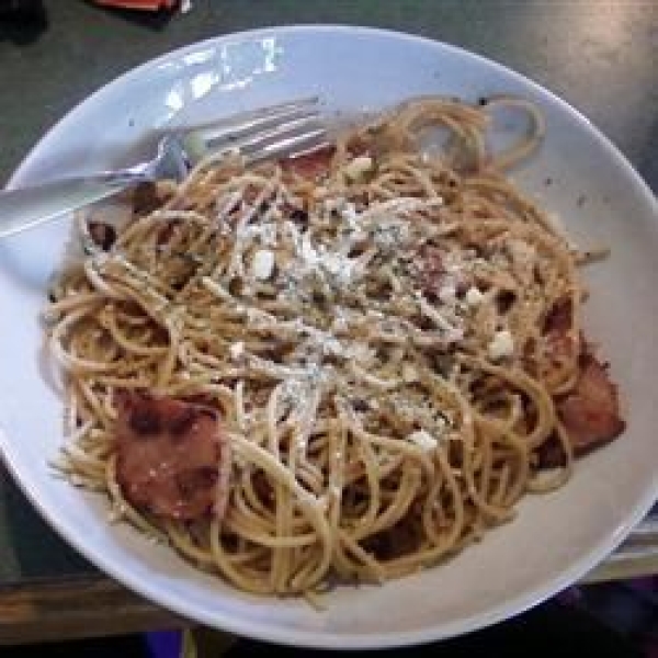 Walnut and Roasted Ham Linguine