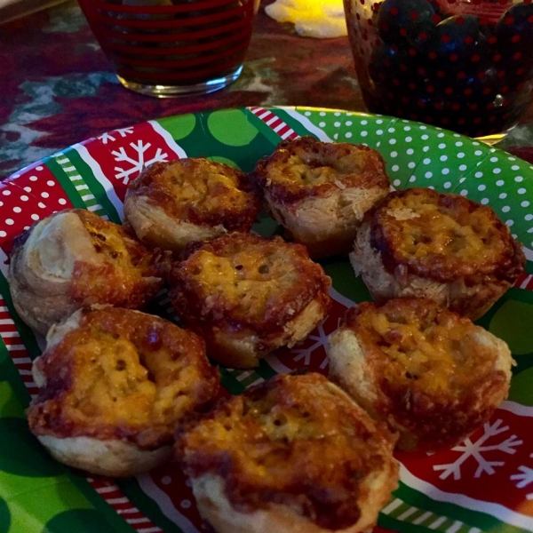 Spicy Garlic-Cheese Puffs