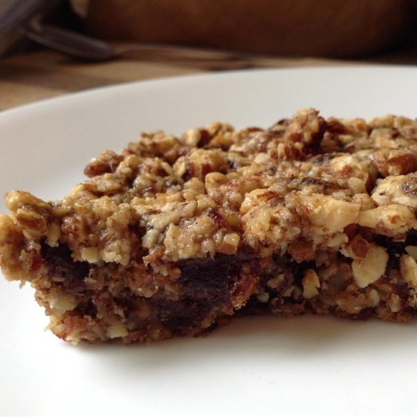 Pecan Almond Date Bars