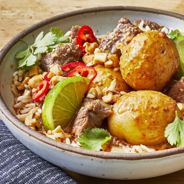 Slow Cooker Beef Massaman Curry