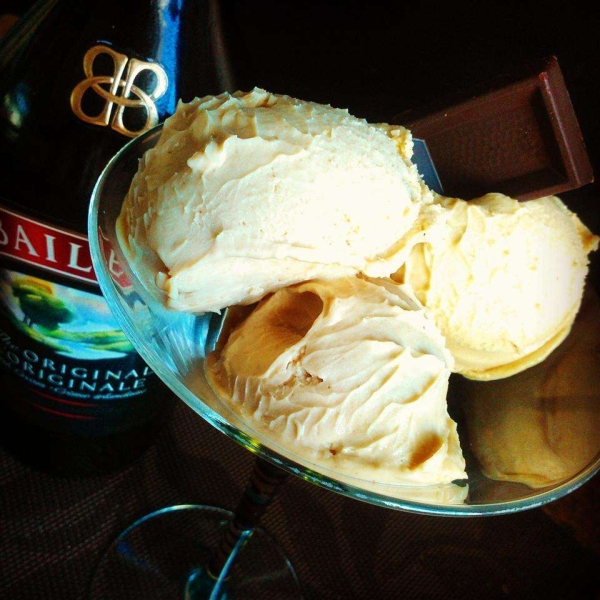 Peanut Butter and Baileys® Frozen Yogurt
