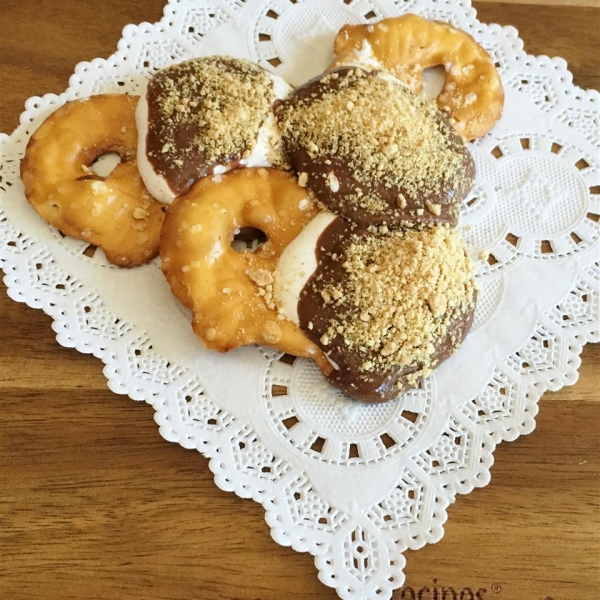 S'mores Pretzel Bites