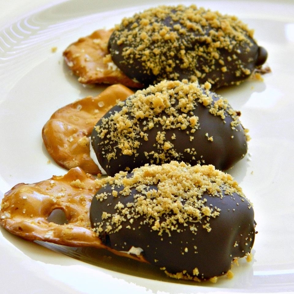 S'mores Pretzel Bites