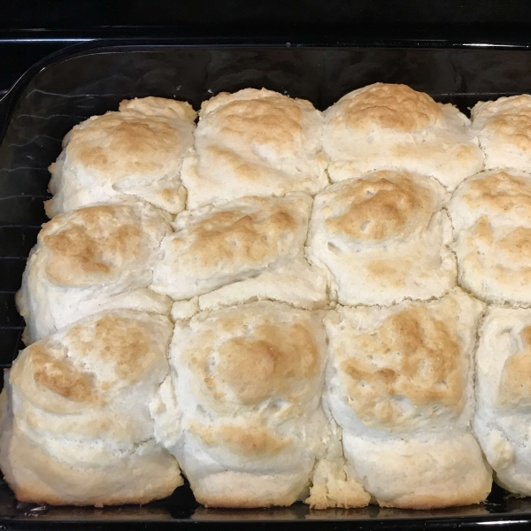 Easy 7-Up Biscuits