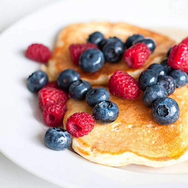 Whole Wheat Pancakes with Fresh Strawberries