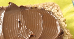 DIY Cocoa-Hazelnut Spread