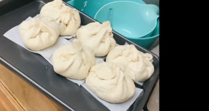 Siopao (Filipino Steamed Buns)