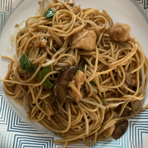 Thai Peanut Chicken Lo Mein