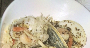 Pesto Clams and Shrimp Linguine