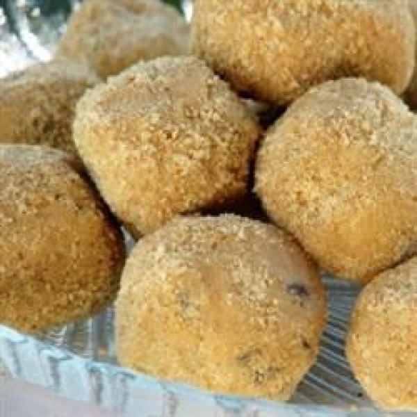 Whitney's Peanut Butter Cookie Balls