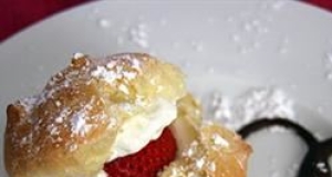 Easy Mini Strawberry Cream Puffs
