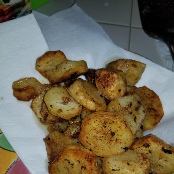 Garlic Herb Skillet Potatoes