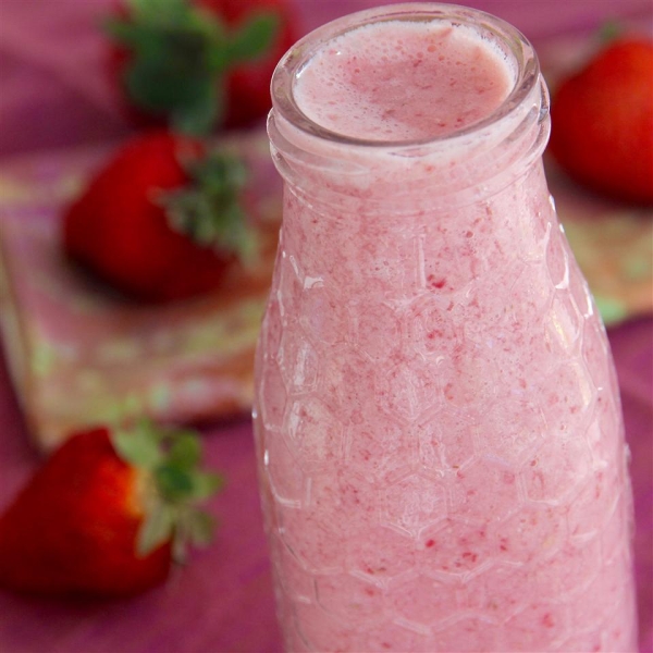 Healthy Oatmeal Strawberry Smoothie
