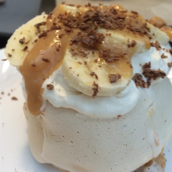Banoffee Pavlova