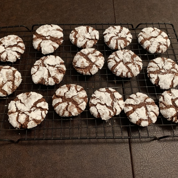 Brown Sugar Chocolate Crackle Cookies