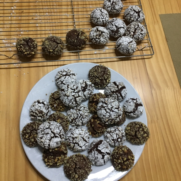 Brown Sugar Chocolate Crackle Cookies