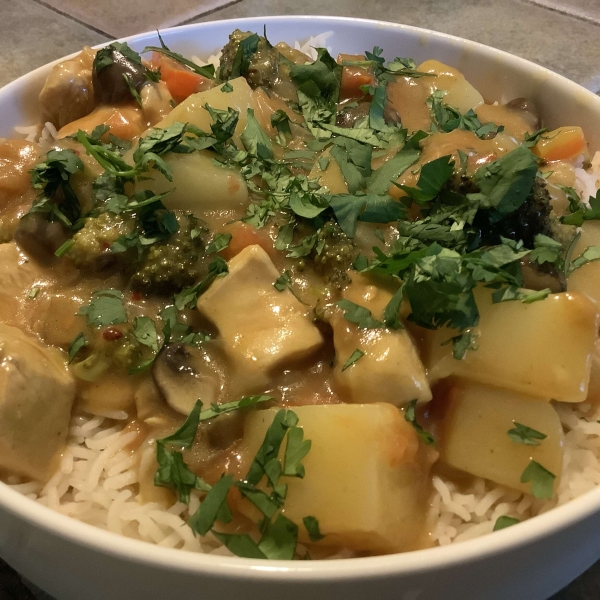 Yellow Curry Chicken with Jasmine Rice