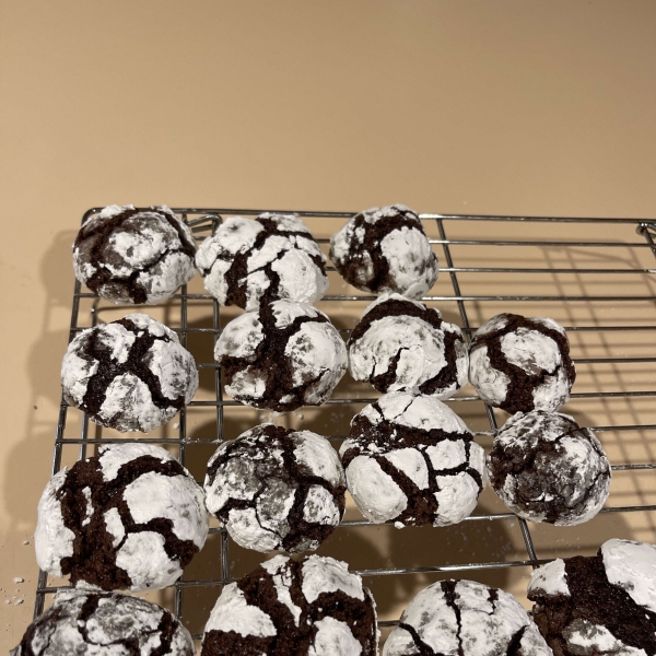 Chocolate Crinkle Cookies