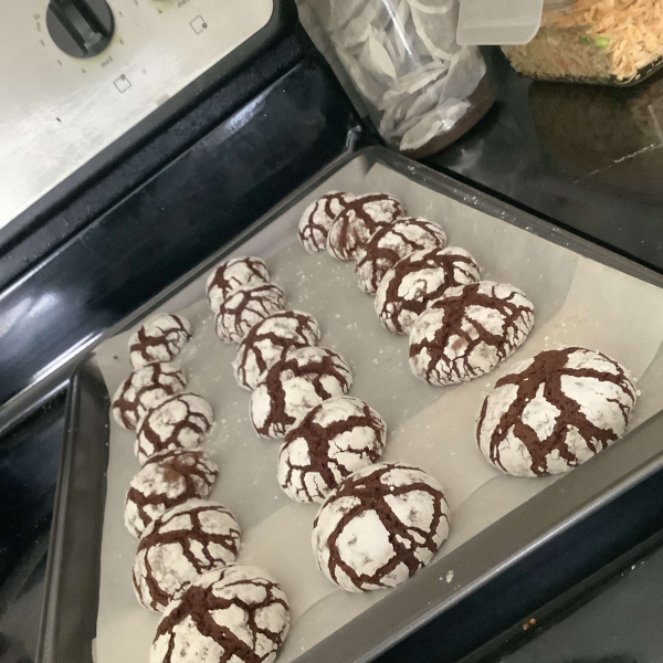 Chocolate Crinkle Cookies