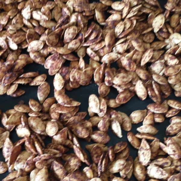 Roasted Cinnamon Spice Pumpkin Seeds