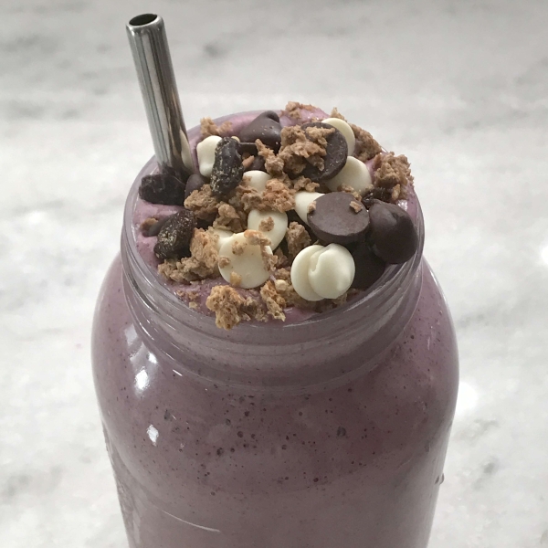 Protein Smoothie Bowl with Berries, Chocolate Chips, and Granola