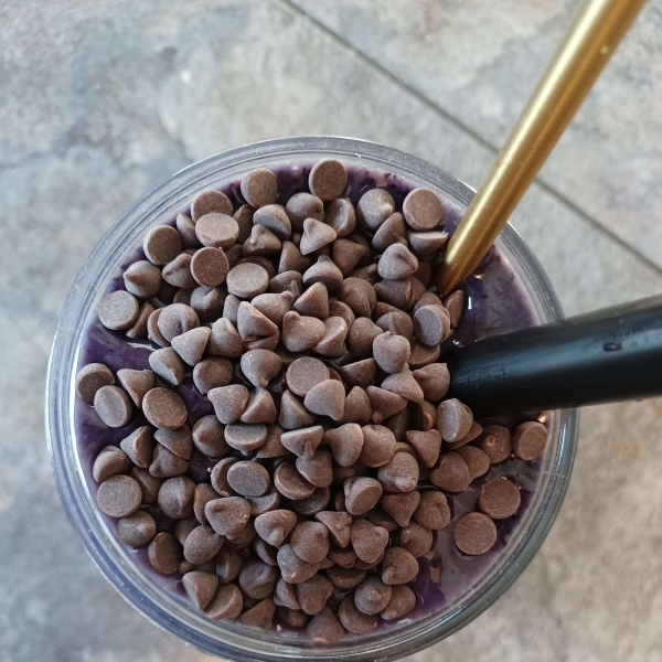 Protein Smoothie Bowl with Berries, Chocolate Chips, and Granola