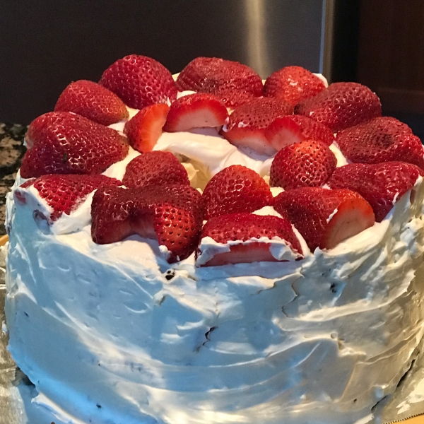 Carry Cake with Strawberries and Whipped Cream